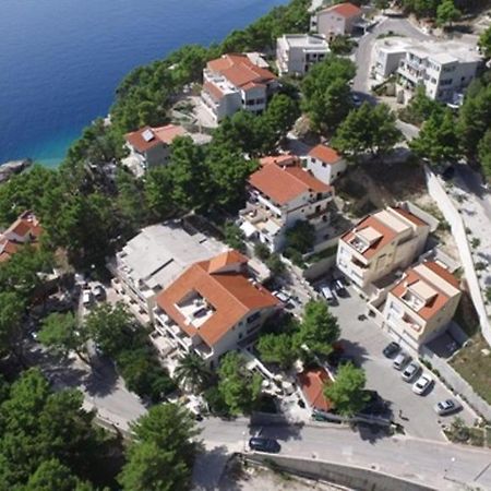 Apartments Villa Astra & Pinija Брела Екстер'єр фото