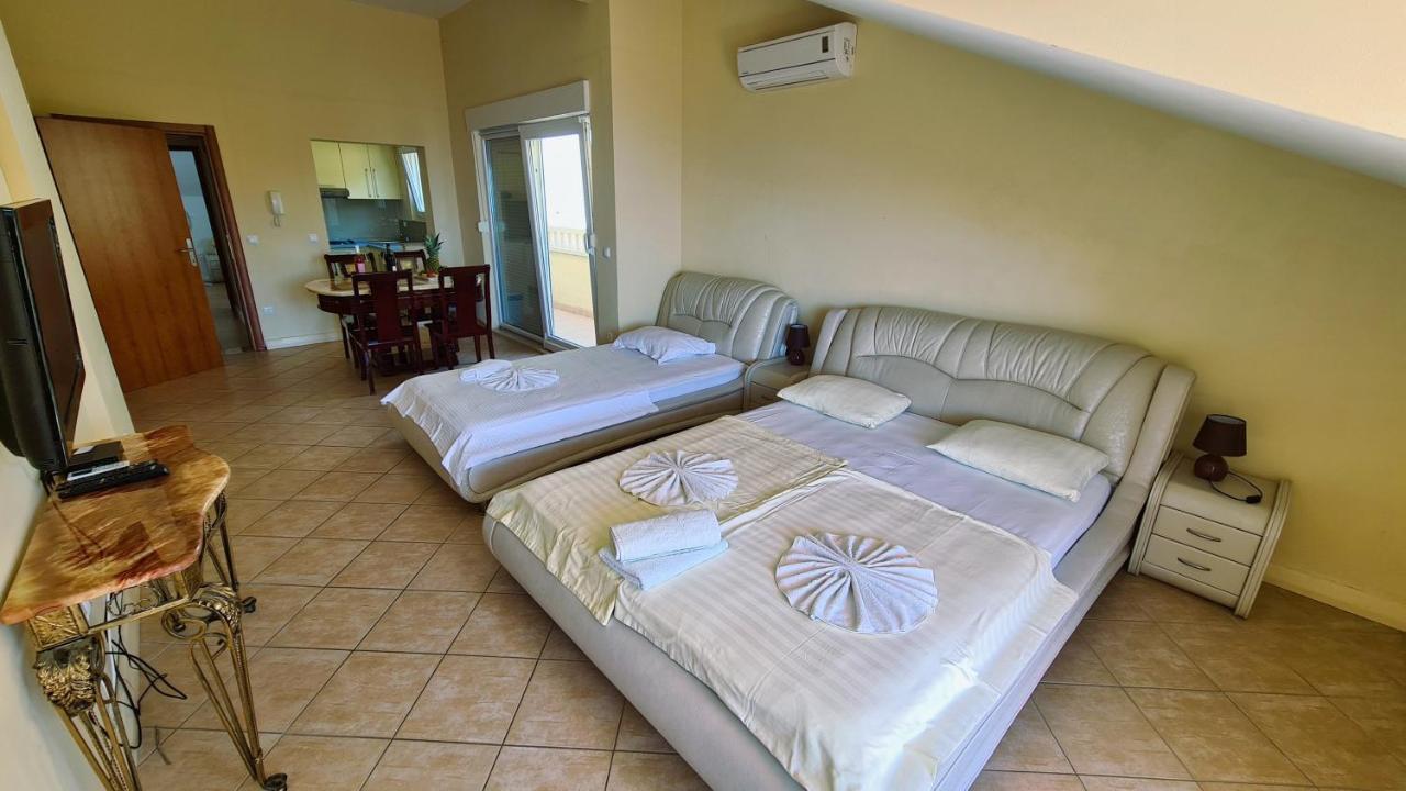 Apartments Villa Astra & Pinija Брела Екстер'єр фото