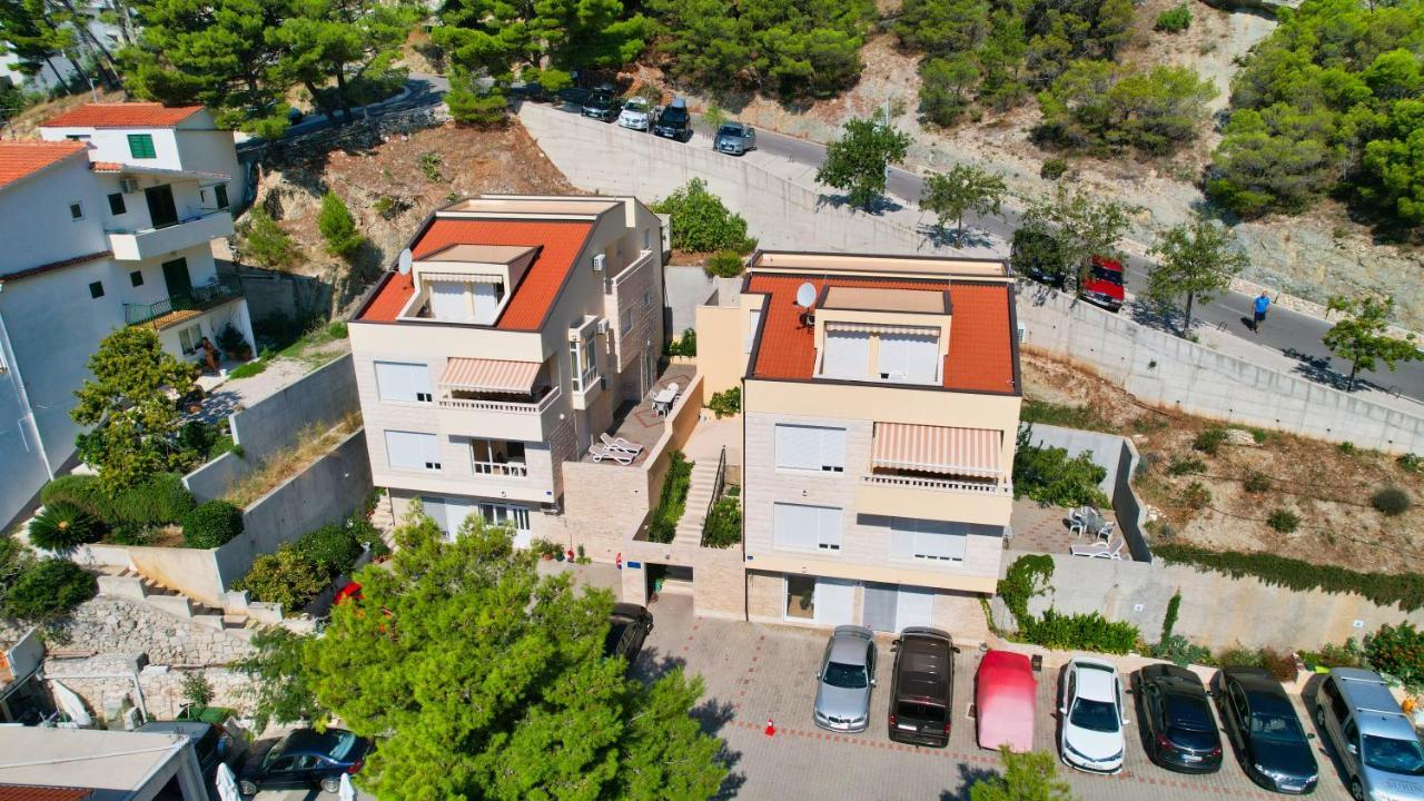 Apartments Villa Astra & Pinija Брела Екстер'єр фото
