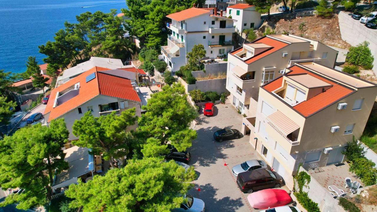Apartments Villa Astra & Pinija Брела Екстер'єр фото
