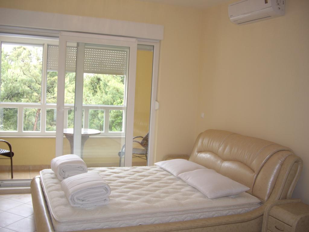 Apartments Villa Astra & Pinija Брела Номер фото