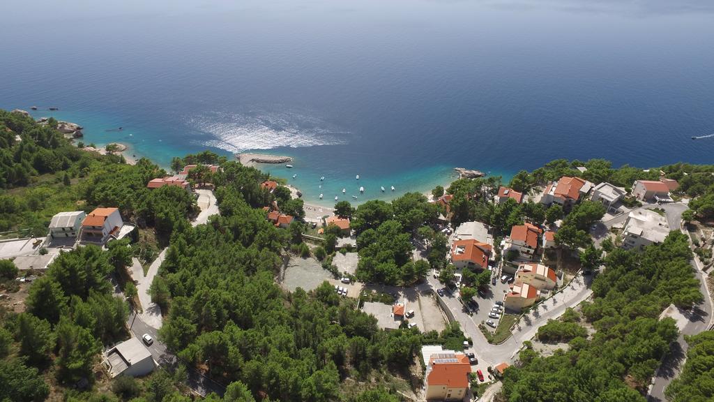 Apartments Villa Astra & Pinija Брела Екстер'єр фото