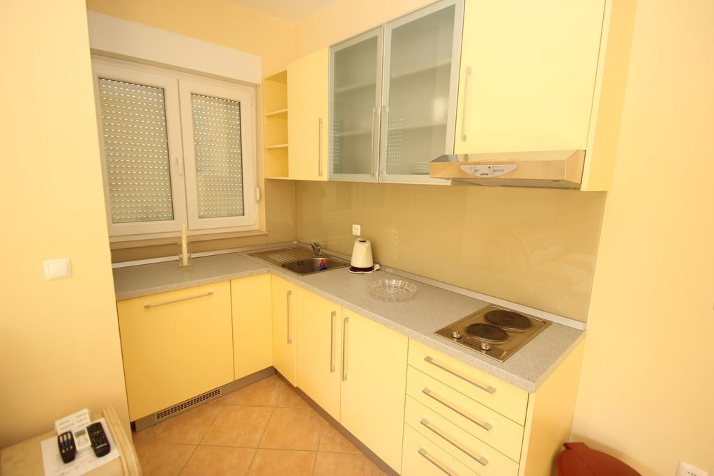 Apartments Villa Astra & Pinija Брела Номер фото