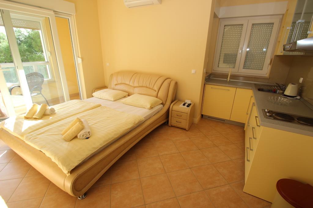 Apartments Villa Astra & Pinija Брела Номер фото