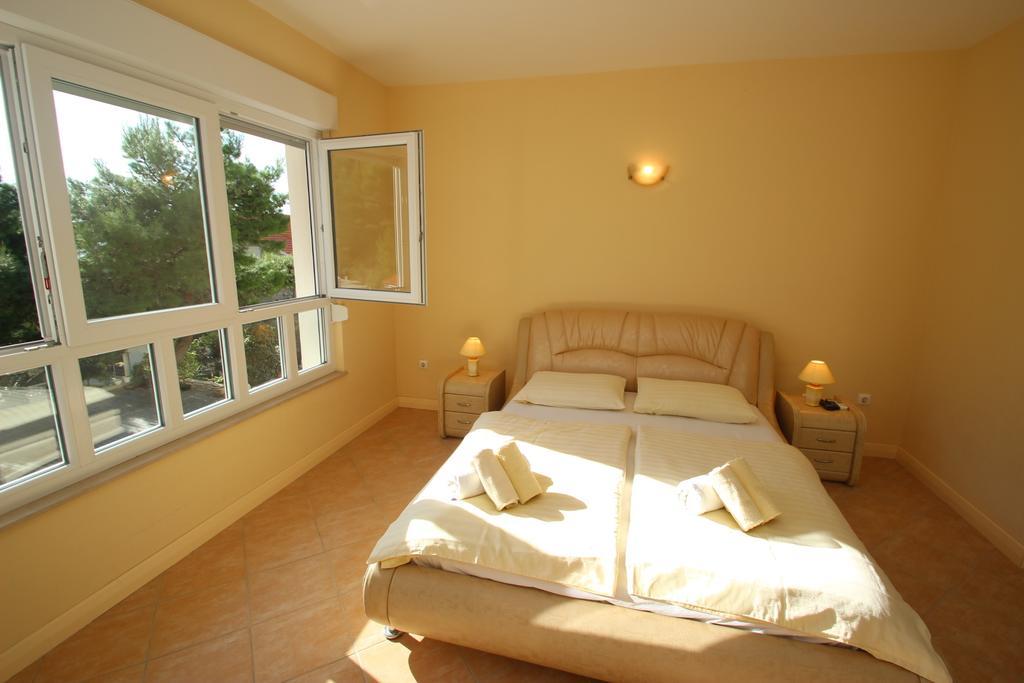 Apartments Villa Astra & Pinija Брела Номер фото