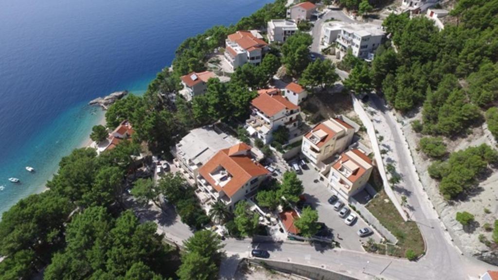 Apartments Villa Astra & Pinija Брела Екстер'єр фото